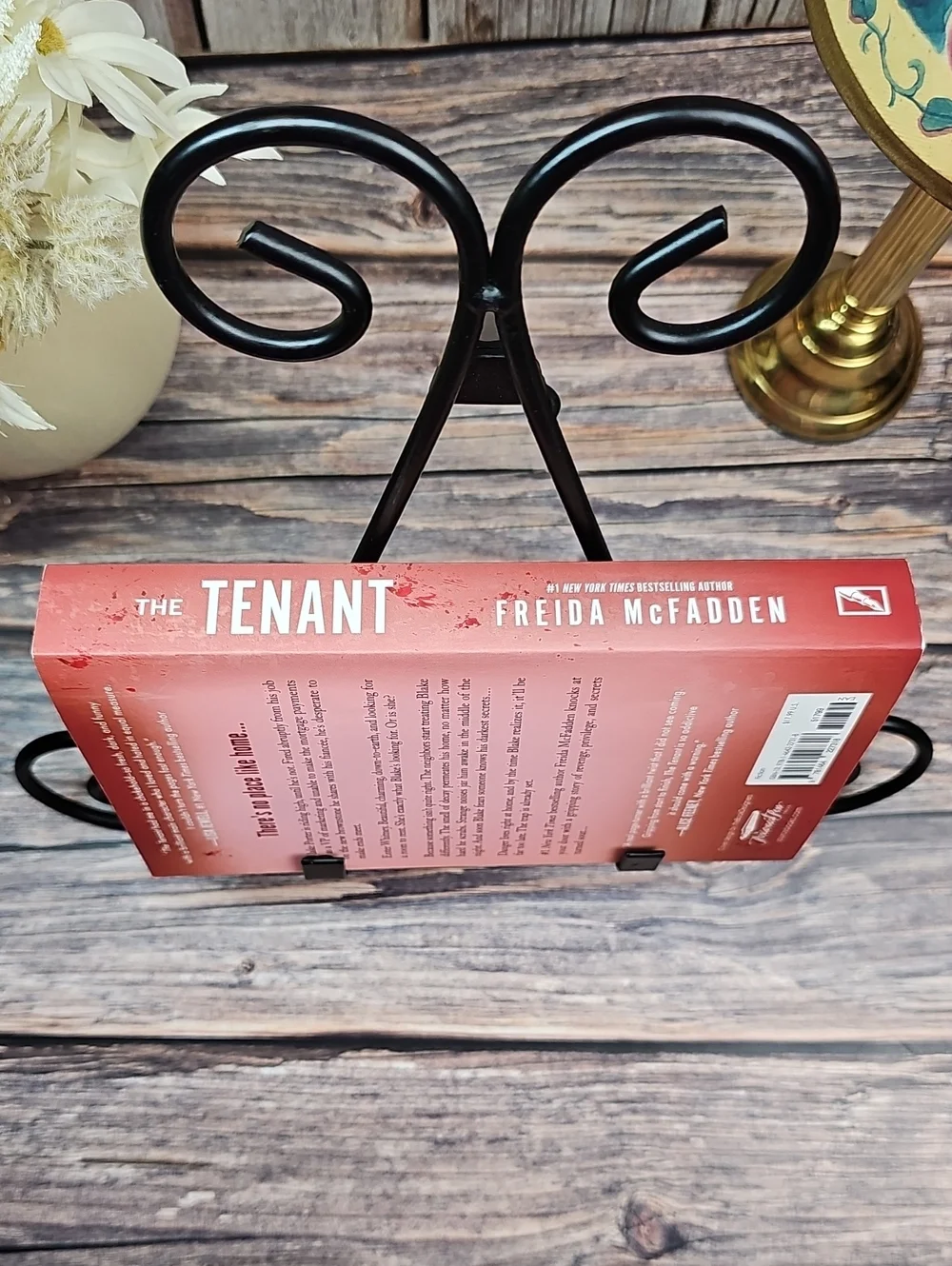 FREIDA McFADDEN THE TENANT PAPERBACK BOOK